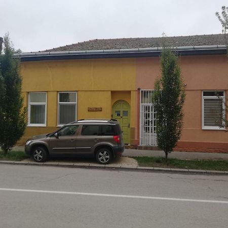 Old Tisa Apartment Senta ภายนอก รูปภาพ